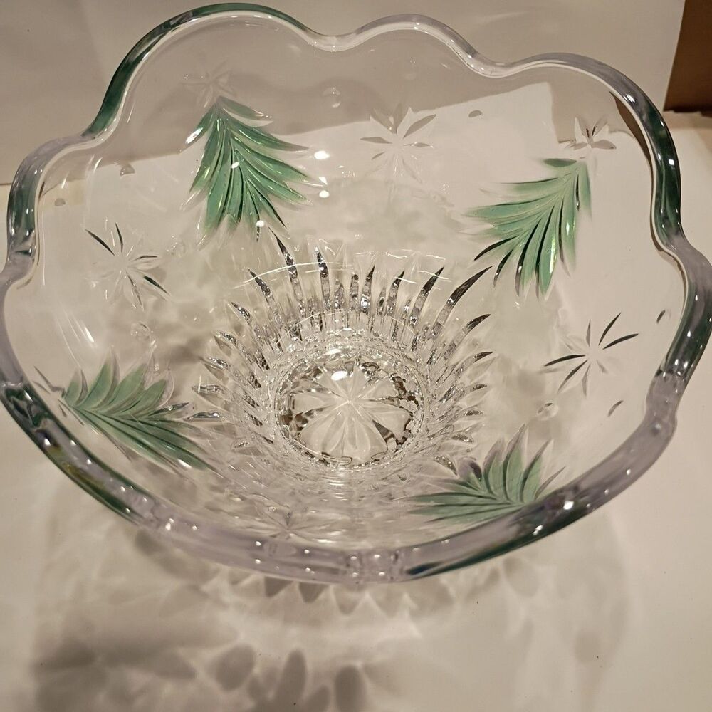 Vintage Mikasa Crystal Dish Bowl Christmas Stars Green Evergreen Trees 6 1/8" D